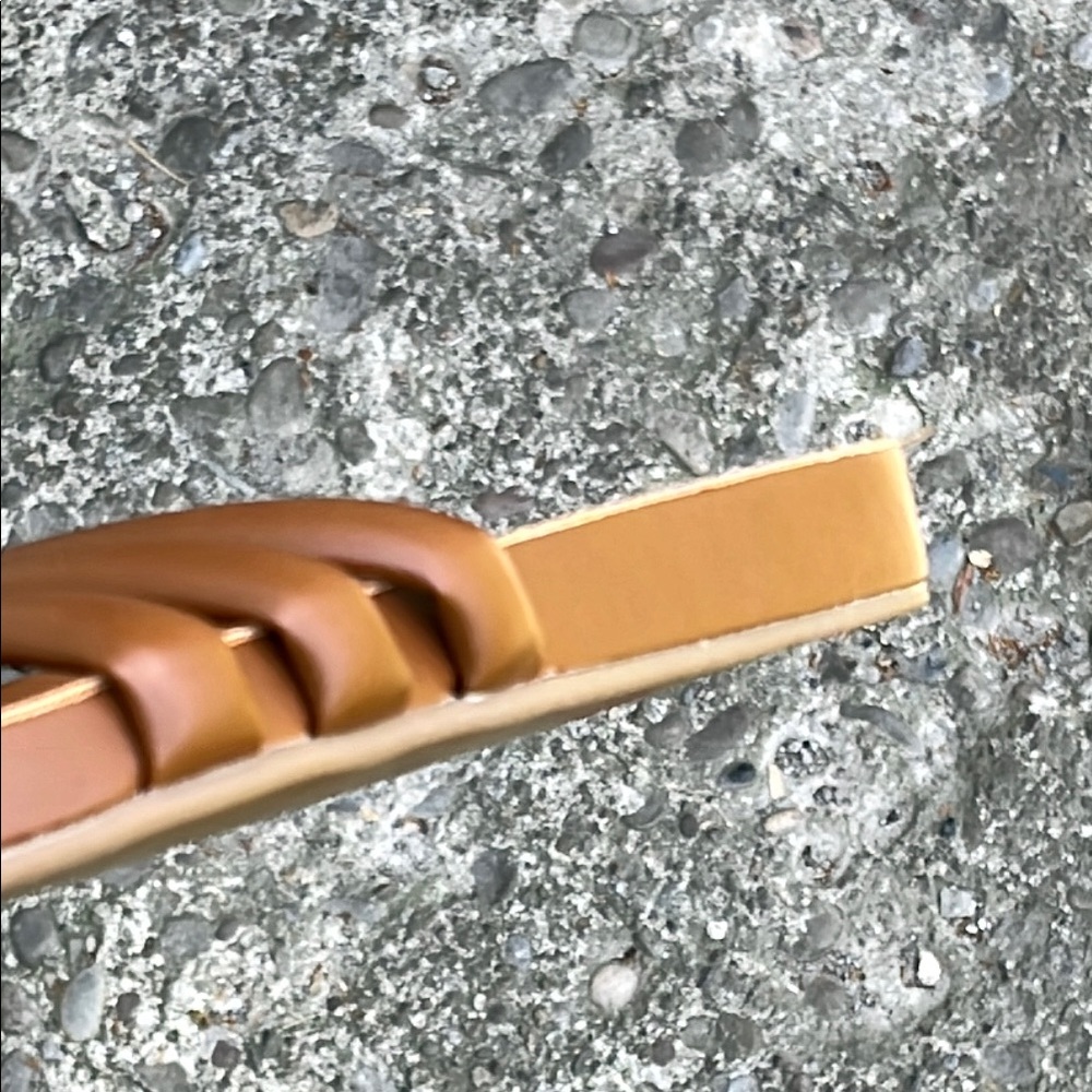 Old Navy Tan Slide Sandals - Picture 4 of 4